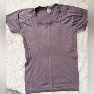 Women's Casual Short Sleeve Tee in Brown